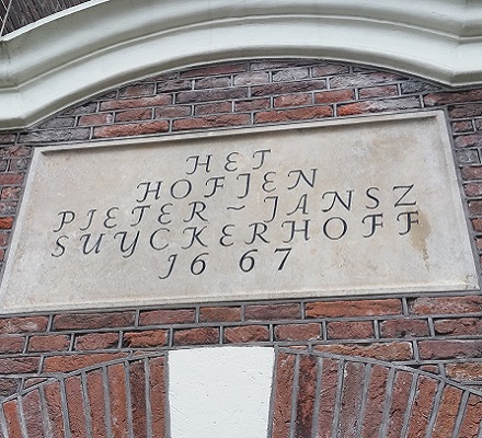 Suykerhoff tijdens Hofjeswandeling door de Jordaan in Amsterdam