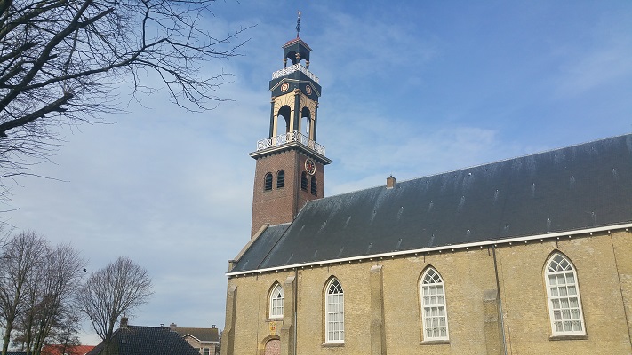 Kerk in Arum op wandeling over het Elfstedenpad van Witmarsum naar Kimswerd