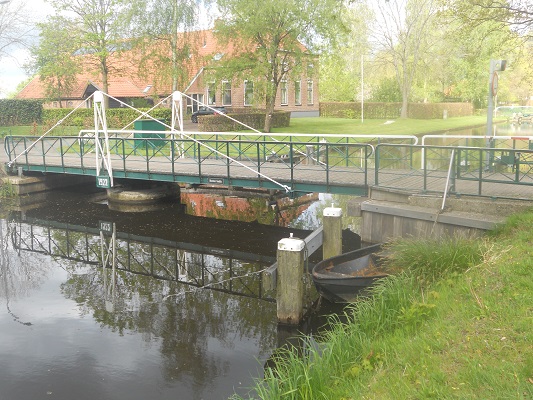 Wandelen over het Groot Frieslandpad in Annerveenschekanaal