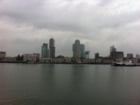 Skyline van Rotterdam tijdens een wandeling over het Erasmuspad
