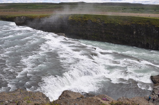 IJsland-16 Waterval Gulfoss tijdens wandelreis naar IJsland
