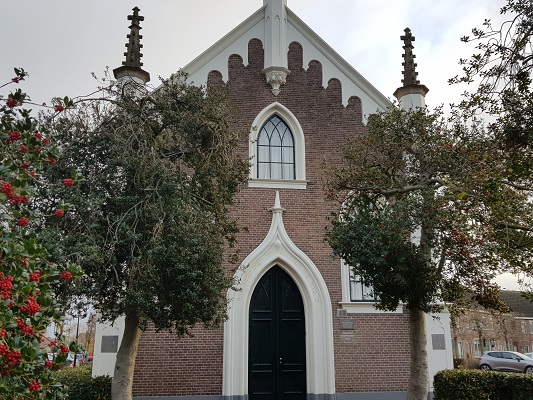 Wandelen over Kuilenburgerpad in Culemborg bij voormalige synagoge