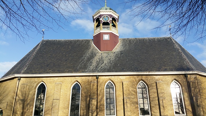 Kerk Witmarsum op een dagwandeling Pingjumer Gouden Halsband over het Nederlands Kustpad