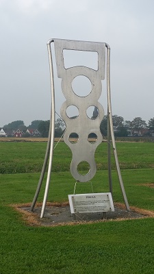 Fibula Wijnaldum op een wandeling over het Nederlands Kustpad van Franeker naar Harlingen