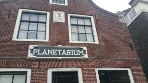 Planatarium Franeker op een wandeling over het Nederlands Kustpad van Franeker naar Harlingen