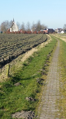 Pad op een wandeling over het Nederlands Kustpad van Leens naar Ulrum