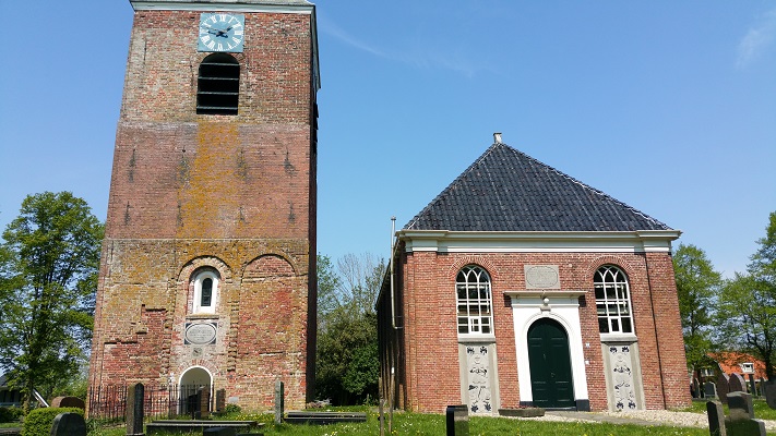 Kerk Biessum op een wandeling rondje Delfzijl over het Nederlands Kustpad