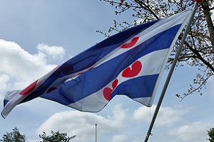 Friesche vlag op een wandeling over het Noardlike Fryske Wâldenpad