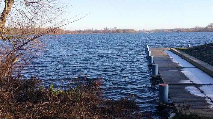 Nieuwe Meer Amsterdam tijdens wandeling van Halfweg naar Amsterdam over het Noord-Hollandpad