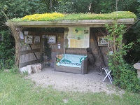 Bankje op wandeling over Oosterscheldepad in rondje Sint-Philipsland