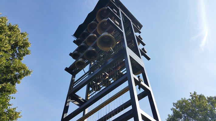 Wandelen over het Peelpad bij het carillon in Helenaveen