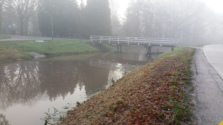 Wandelen over het Peelpad langs de Helenavaart in Helenaveen