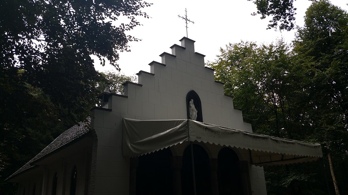 Wandelen over het Peerkepad bij Kapel de Heilige Eik