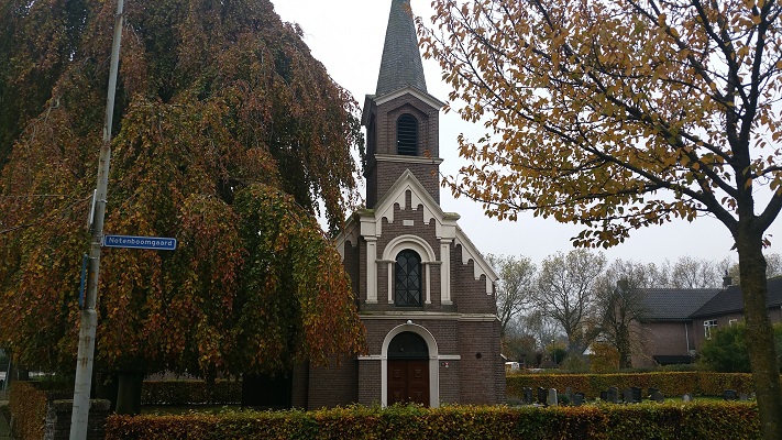 Kerkje Winssen op een wandeling van Hernen naar Winssen over het Roots Natuurpad