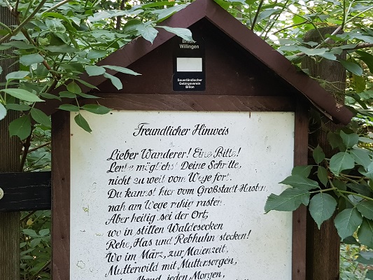 Wandelgedicht op wandeling van Brilon naar Olsberg tijdens wandelreis over Rothaarsteige in Sauerland in Duitsland