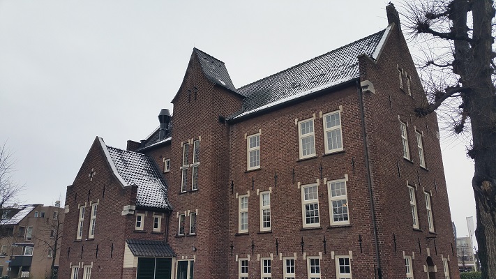 Oude Raadhuis tijdens een wandeling langs monumenten in Uden in Noord-Brabant
