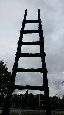 Wandelen over het Westerborkpad bij Kunstwerk De Ladder in Amersfoort