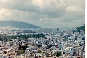 Zicht over Athene tijdens wandelreis in Griekenland