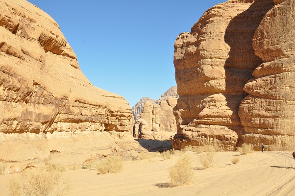 Jordanië-Wadi-Rum-12 Wandeling in Wadi Rum tijdens een wandelreis van SNP door Jordanië