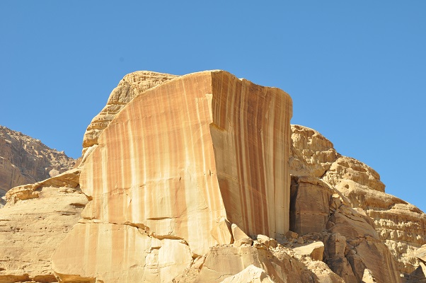Jordanië-Wadi-Rum-14 Wandeling in Wadi Rum tijdens een wandelreis van SNP door Jordanië