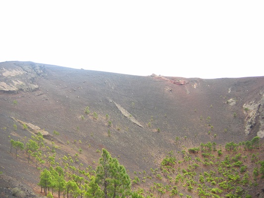 Krater Caldera de la Taburiente tijdens een wandelvakantie op Canarisch eiland La Palma