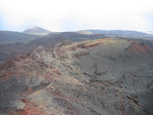 Klassieke vulkaantoer tijdens een wandelvakantie op Canarisch eiland La Palma