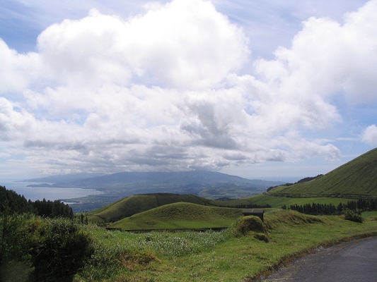 Landschap bij Ribeira Quinte tijdens een wandelvakantie op eiland Sao Miguel op de Azoren