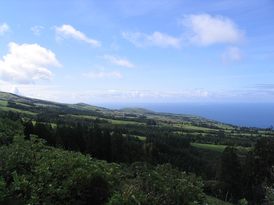 Landschap bij Ribeira Quintes tijdens een wandelvakantie op eiland Sao Miguel op de Azoren