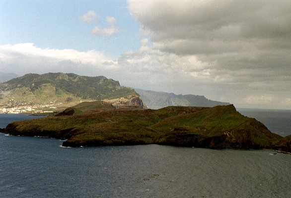 Kust bij Sao Lourenco op wandelvakantie op Portugees eiland bloemeneiland Madeira