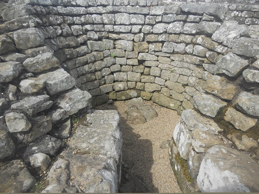 Romeinse nederzetting Housesteads op een wandeling van Chollerford naar Once Brewed op wandelreis over Muur van Hadrianus in Engeland