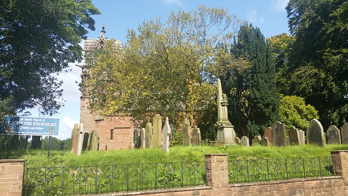 Kerk in Carlisle tijdens wandeling van Lanercost naar Carlisle tijdens wandelreis over Muur van Hadrianus in Engeland
