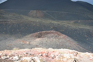 Kraterlandschap tijdens wandelreis naar Canarisch Eiland La Palma