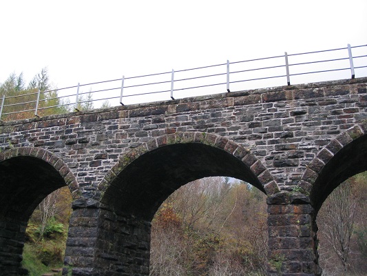 Viaduct bij Crainlarich op een wandeling over de West Highland Way op mijn wandelreis in Schotland