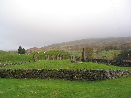 Kerkhof bij Crainlarich op een wandeling over de West Highland Way op mijn wandelreis in Schotland