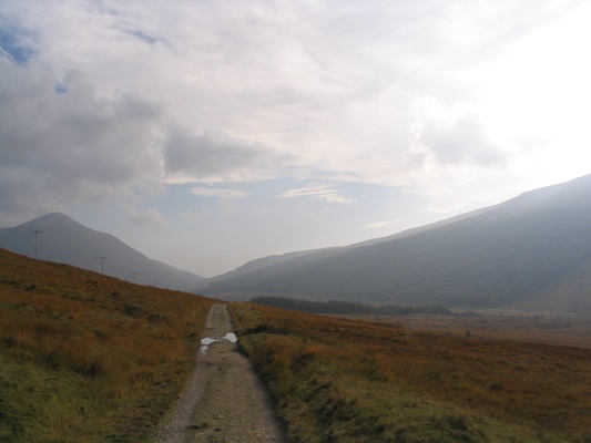 Wandelpad tussen Crainlarich en Bridge of Orchy op een wandeling over de West Highland Way op mijn wandelreis in Schotland