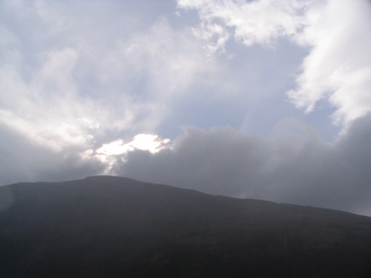 Wolken boven de hooglanden tijdens een wandelreis over de West Higland Way in Schotland