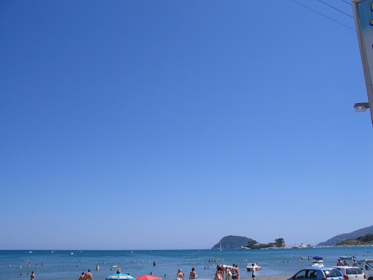 Strand Kalamaki tijdens wandelvakantie op Grieks eiland Zakynthos
