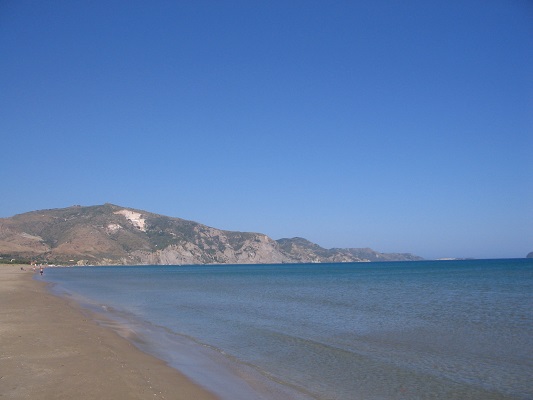 Strand bij Kalamaki tijdens wandelvakantie op Grieks eiland Zakynthos