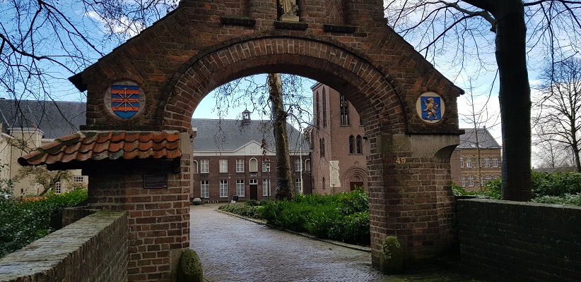 Wandelen over Ommetje Abdij van Berne in Heeswijk