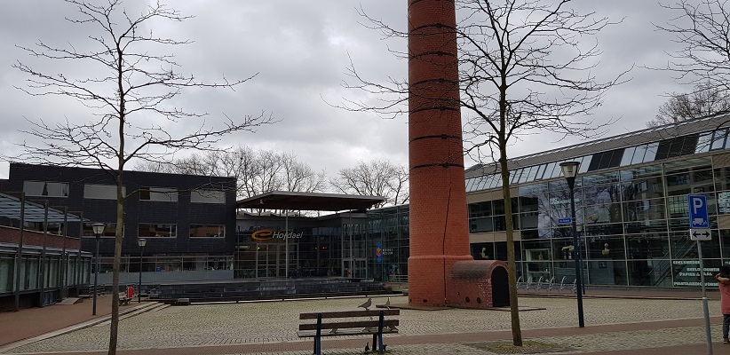 Wandelen over Rielsepad van Eindhoven naar Geldrop bij Weverijmuseum