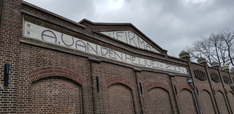 Wandelen over Rielsepad van Eindhoven naar Geldrop bij Weverijmuseum