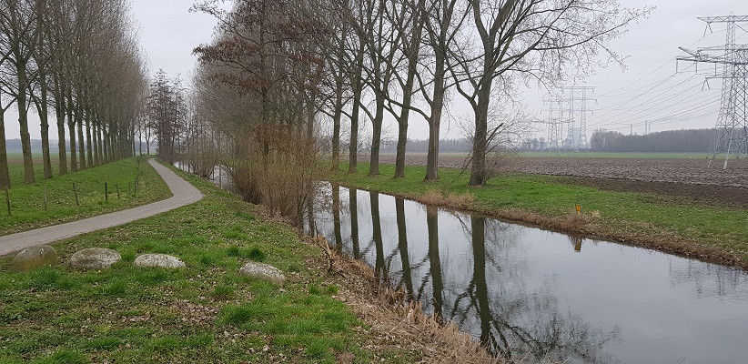 Kromgat op een wandeling over de Zuiderwaterlinie van Oosterhout via Geertruidenberg naar Hooipolder