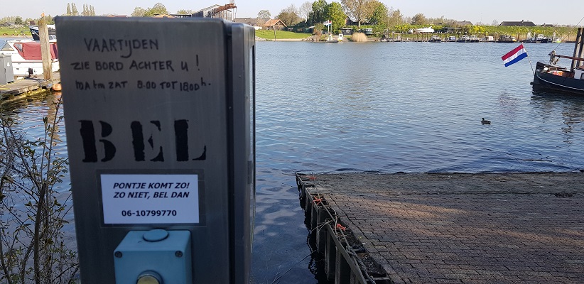 Wandeling over Klompenpad Hamarithapad bij Nederhemert bij voetveer over de Afgedamde Maas