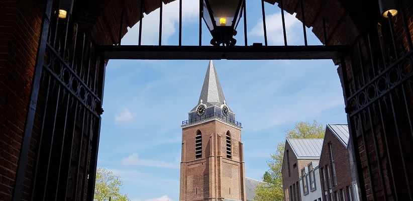 Wandelen over het Romeinse Limespad van Driebruggen naar Woerden bij de Petruskerk