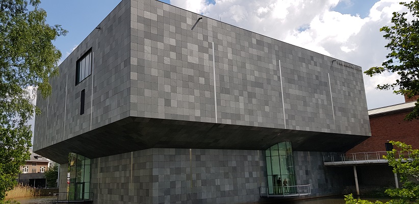 Wandeling van Gegarandeerd Onregelmatig over het Parkstadpad van Wandelen buiten de binnenstad van Eindhoven bij het Van Abbemuseum