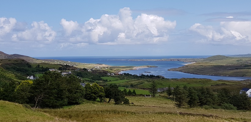 Wandeling op schiereiland Peninsula in Ierland op Melmore Head