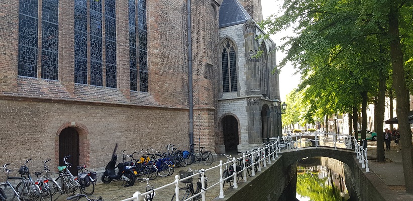 Wandelen in Delfland in Centrum Delft bij de Oude Kerk