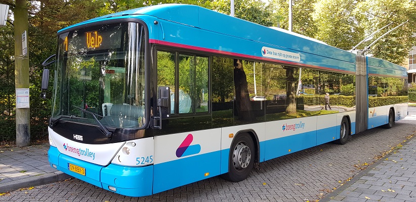 Trolleybus in Oosterbeek bij Arnhem