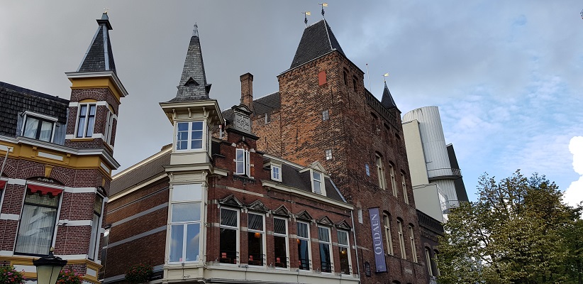Wandeling door historisch Utrecht van de gids Utrecht acht keer anders van gegarandeerd onregelmatig bij de Stadskastelen