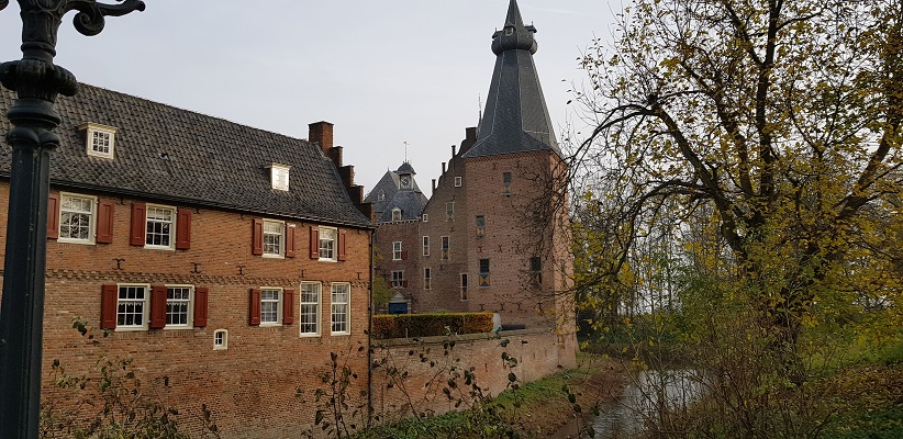 Wandeling over Klompenpad het Dorenweertsepad bij kasteel Doorwerth